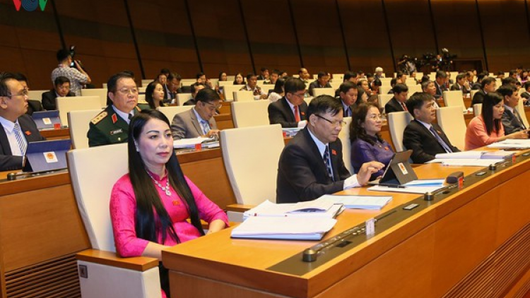 Quốc hội khóa 14, Quốc hội prá xay cớ coh hội trường lâng pazêng rau xa nay chr’năp