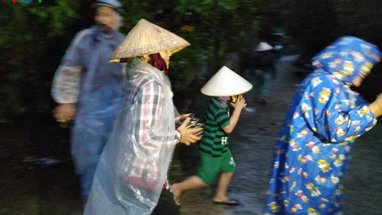 Đhí boo số 5 mot ooy Nam Trung Bộ: Tơơm loong tr’đeh c’lâm, bâc zr’lụ păt điện