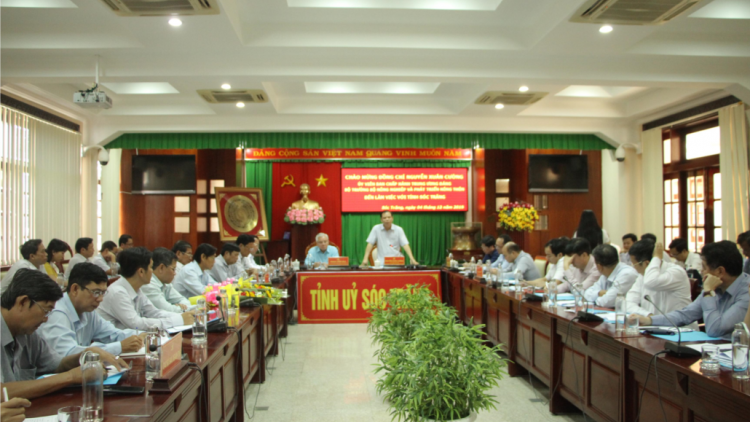 Bộ Trưởng Bộ nông nghiệp lâng pa dưr pa xớc vel bhươl k’đươi Sóc Trăng đấh bhrợ liêm xang bh’rợ ha roo chr’nắp yêm