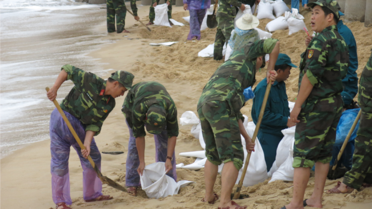 Apêê tỉnh miền Trung n’tool t’ngay họp, đhêy học đương zêl lâng đhí a muốt