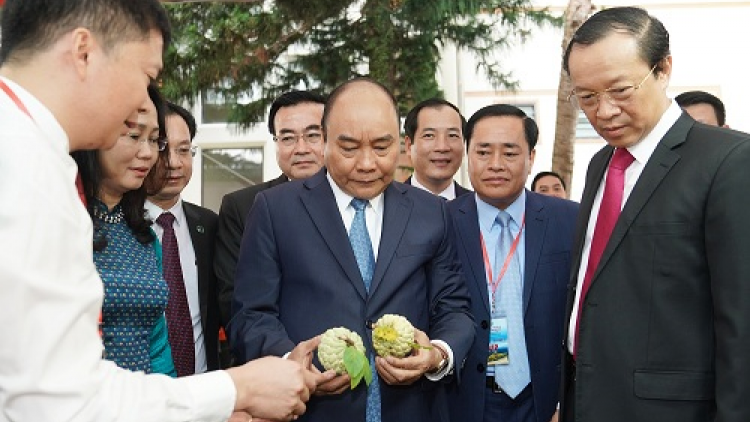 Thủ tướng Nguyễn Xuân Phúc pấh Hội nghị pa dưr pa xớc k’rong bhrợ tỉnh Lạng Sơn