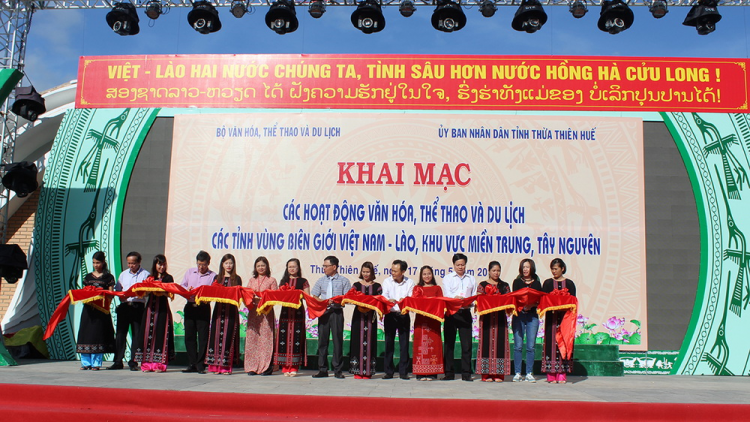 T’ngay bhiệc bhan Văn hóa zập acoon cóh k’noong k’tiếc Việt – Lào zr’lụ miền Trung – Tây Nguyên