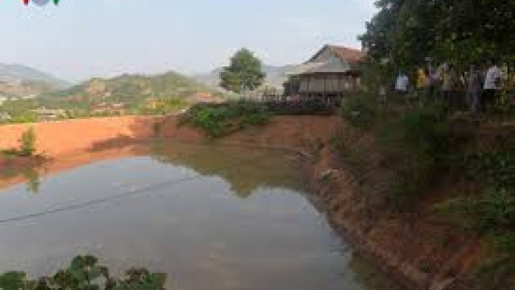 Choom k’đhơợng nhâm râu  yêm têêm ha p’niên k’tứi zr’lụ da ding ca coong bêl moọt hân noo ch’noọng