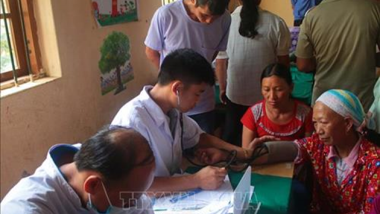 Khám, pa choom đoọng zư c’rơ k’goóh ha pêê pr’loọng đong chính sách, ma nứih đha rựt cóh Cao Bằng