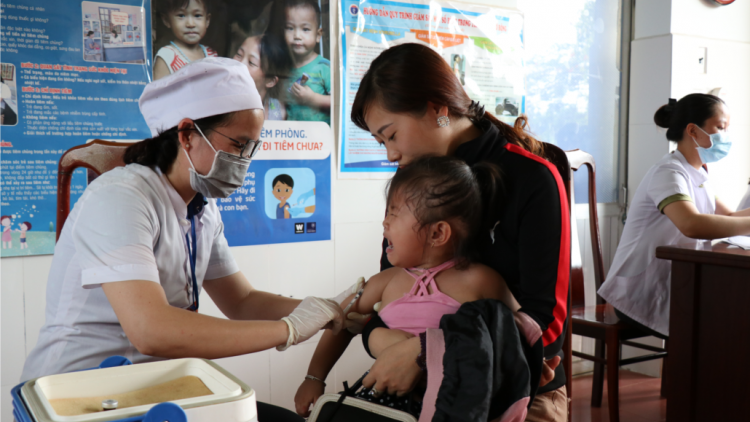 Đắk Lắk: Tiêm p’xoọng vắc xin a duúc- rubella đoọng ha zr’lụ vêy đhr’năng váih bấc đhr’réh cr’ăy c’moo 2019