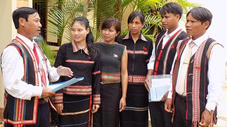 Gia Lai pa ghít bh’rợ t’váih k’bhúh cán bộ ma nuýh acoon cóh