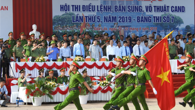 Tơợp bhrợ têng Hội thi Công an nhân dân g’lúh 5 c’moo 2019 đhị Đắk Lăk
