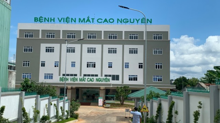 Gia Lai: Vaih râu căh liêm crêê cóh pa dưah cr’ay nắc zên bảo hiểm y tế chroót đhị apêê bệnh viện mắt