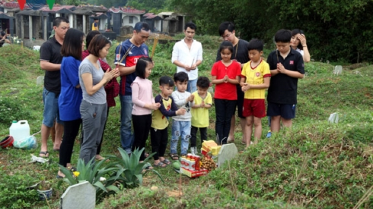 Chr’nắp liêm bh’rợ lướt pa liêm ping xal âng manuýh Tày, Nùng