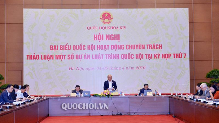 Bh’rợ prá xay đại biểu Quốc hội chuyên trách: Prá xay ooy Luật Giáo dục (bhr’lậ)