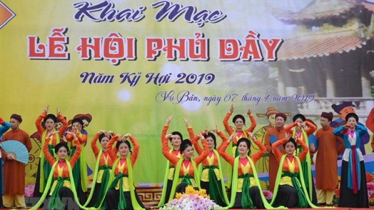 Tơợp bhrợ têng bhiệc bhan Phủ Dầy p’têệt lâng zư đớc, pa dưr pa xớc tín ngưỡng bhuốih Mẫu