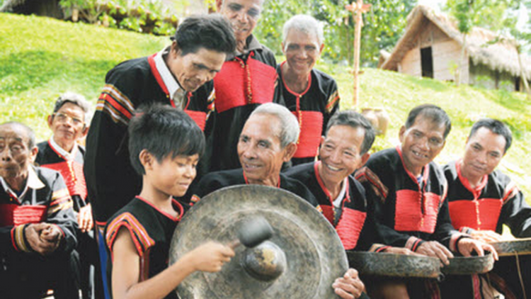 Rau chr’nắp âng t’coóh bhươl manuýh Ba na, Tây Nguyên