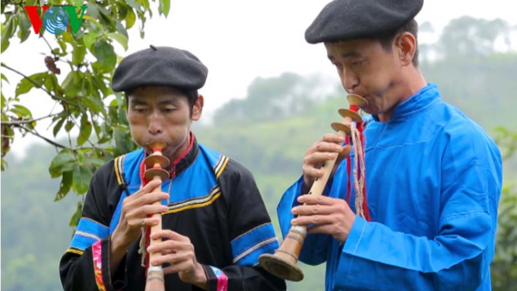 16 c'bhúh acoon cóh pa bhlâng hắt ma nứih cóh k'tiếc k'ruung Việt Nam - A coon cóh Cờ Lao (C'nặt 1)