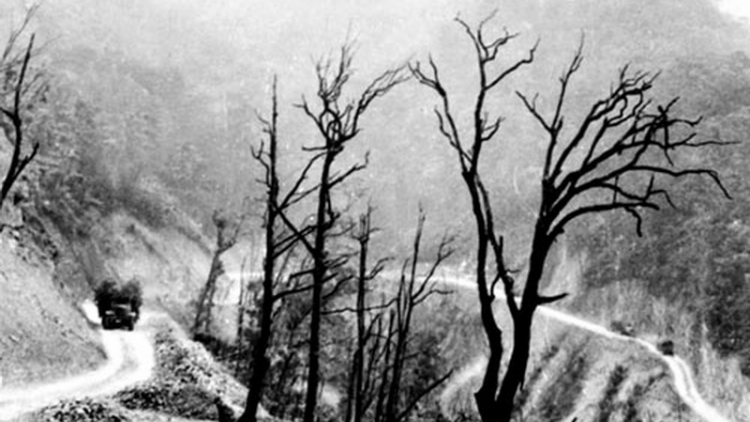 Pr'hat xa nul " 60 c’moo – ặt chr’va Pr’hát grơơ nhool Trường Sơn"