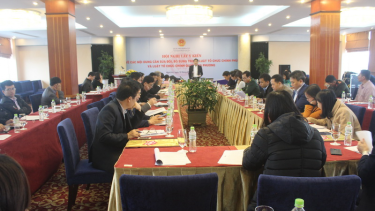 Nhăn boóp p’rá p’xoọng ooy Luật Tổ chức Chính phủ lâng Luật Tổ chức chính quyền vel đong