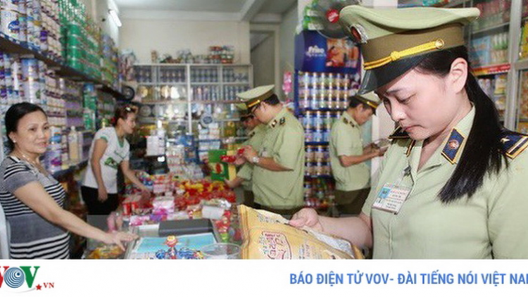 Quảng Ngãi: Đoọng manuýh lướt ch’mêết lêy thị trường pr’đươi pr’dua Tết