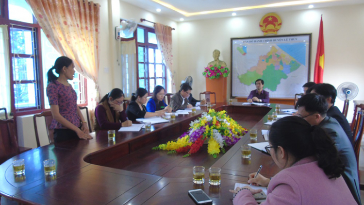 Quảng Bình: Veye pa đhêy bh’rợ cô giáo m’bhắh học sinh