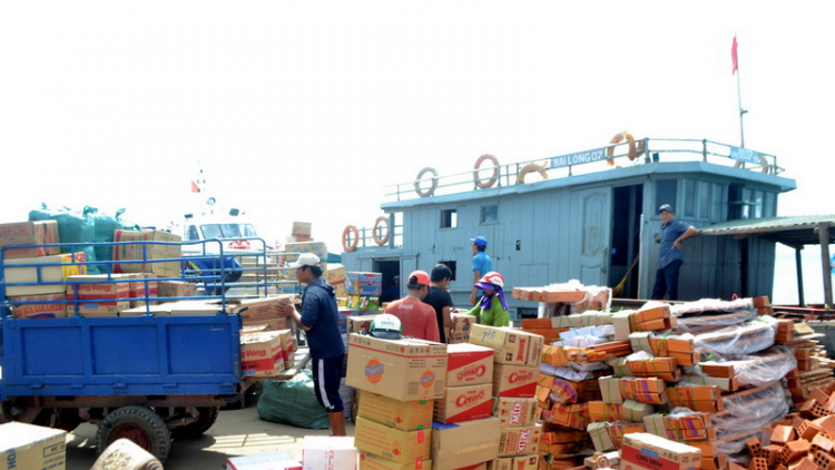 Chở hàng Tết glúh ooy đảo Lý Sơn