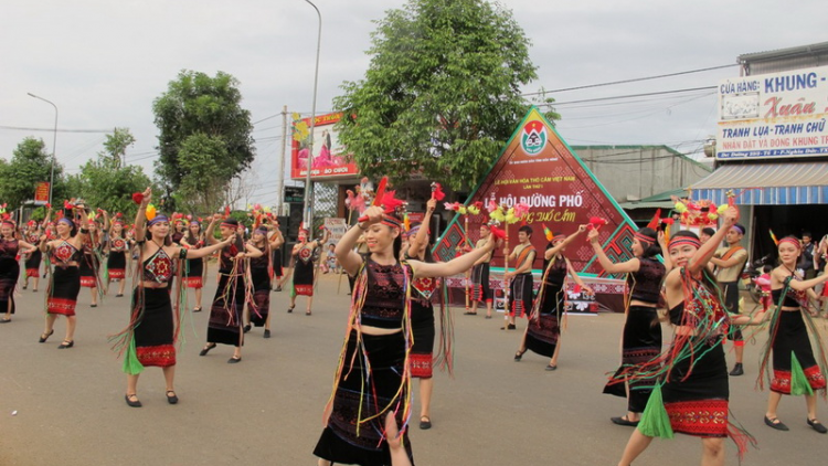 Đắk Nông: Bhiệc bhan c’lâng phố c’lâng lướt n’đoóh a doóh