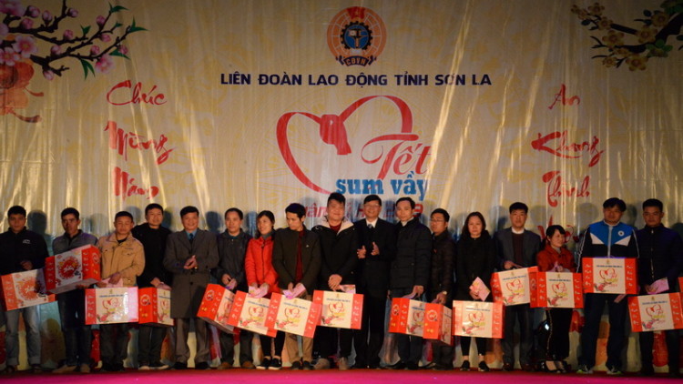 Tết ăt zazum đoọng ha công nhân viên chức pa bhrợ lum pr’ắt tr’mông zr’nắh k’đháp tỉnh Sơn La