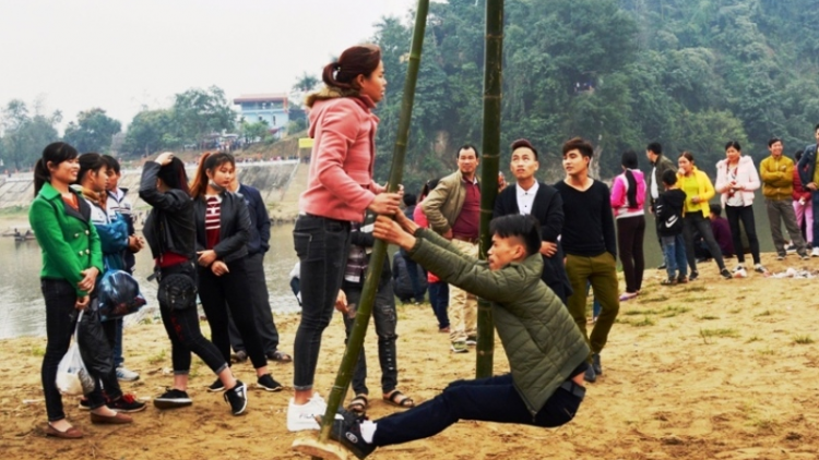 Yên Bái: Bhrợ têng apêê bhiệc bhan bhui har, văn minh