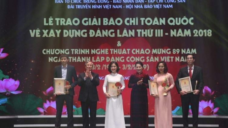 Ch’ner Báo chí prang k’tiếc k’ruung ooy bh’rợ bhrợ pa dưr Đảng g’lúh 4 c’moo 2019