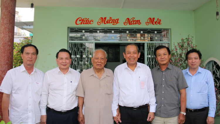Phó Thủ tướng Trương Hoà Bình lưm lêy apêê bh’cộ Đảng, Nhà nước bêl ahay lâng pr’loọng đông chính sách đhị Cần Thơ
