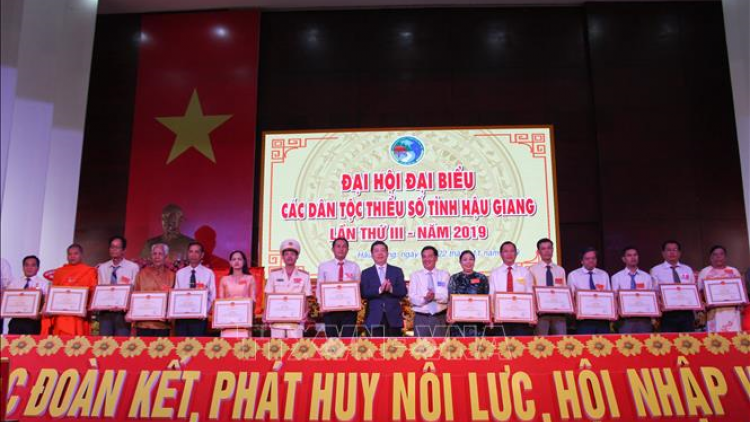 Hậu Giang k’rong lâh 105 tỉ đồng k’rong  bhrợ đhị zr’lụ đhanuôr acoon coh