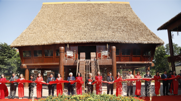Khánh thành c’cir lịch sử Trường cán bộ acoon cóh miền Nam