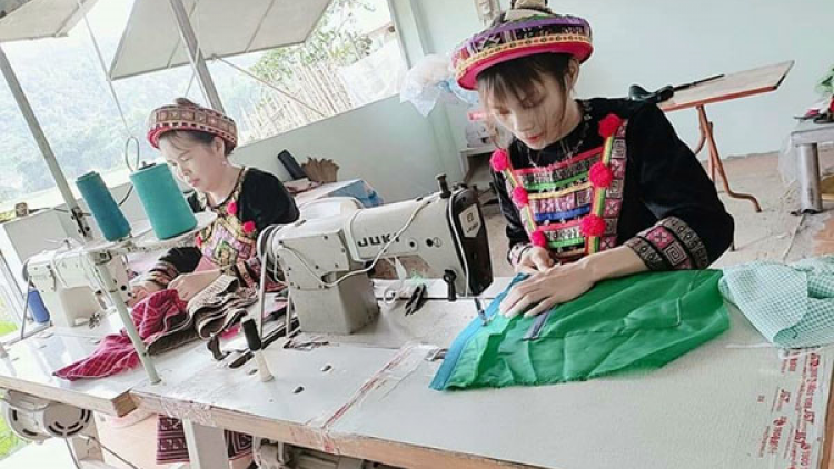 Pân đil zr’lụ da ding ca coong ơy pân đươi dua CNTT coh bhrợ têng cha