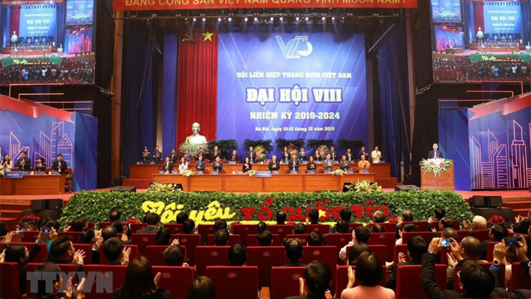 Trần Quốc Vượng pâh Đại hội Liên hiệp đha đhâm c’mâr Việt Nam g’luh 8