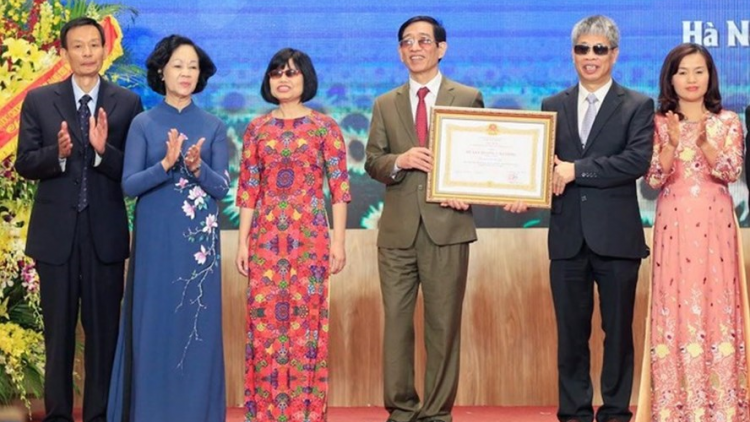 P’căn Trương Thị Mai pấh bhiệc bhan Hơnh déh Hội ma nứih k’bang pưa Việt Nam