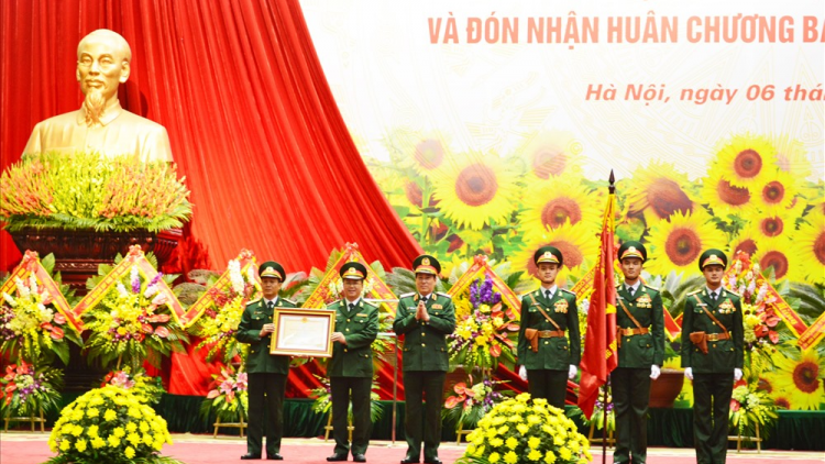 70 năm ngày truyền thống Công đoàn Quốc phòng, đón nhận Huân chương bảo vệ Tổ quốc hạng Nhất