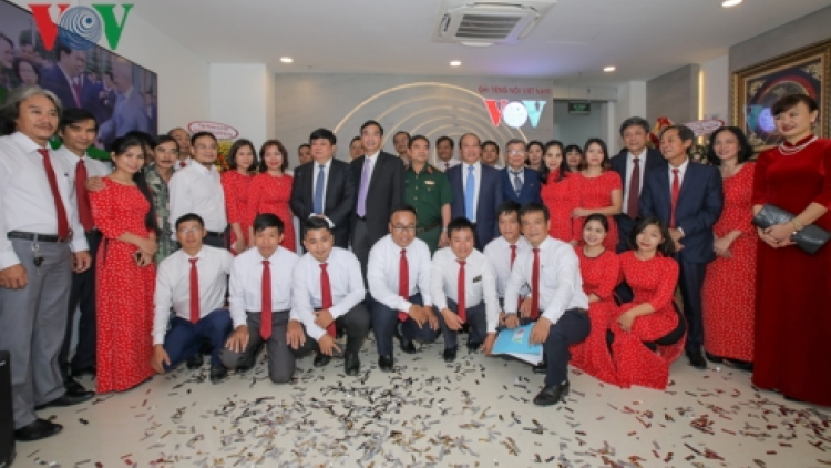 Tổng Giám đốc VOV Nguyễn Thế Kỷ pấh bhiệc bhan pa đớp đong bhrợ bhiệc Cơ quan ặt đhị miền Trung