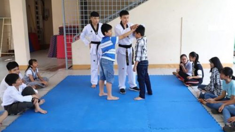 Đà Nẵng: Ra văng kỹ năng zêl cha groong vay zi nắh p’niên đhị trường học