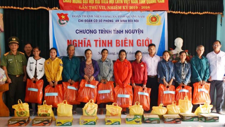 Bhrợ têng xa nay bh’rợ Nghĩa tình k’noong k’tiếc đhị chr’val Đắc Pre