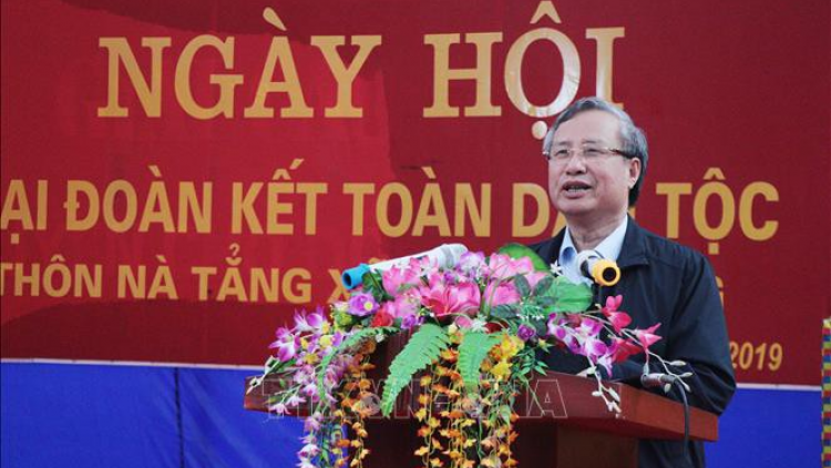 Thường trực Ban Bí thư Trần Quốc Vượng pâh t’ngay bhiệc bhan đại đoàn kết pazêng đhanuôr đhị tỉnh Bắc Kạn