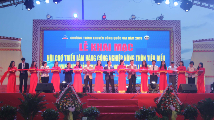 Triển lãm pr’đươi công nghiệp vel bhươl liêm chr’nắp Miền Trung-Tây Nguyên