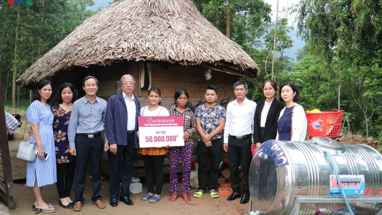 VOV miền Trung lâng Agribank pa đơp pr’hêl liêm loom đoọng ha pr’loọng đong zr’năh k’đhap da ding ca coong Quảng Nam