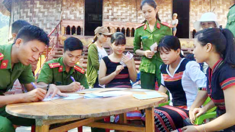 Chô ooy bhươl cr’noon zúp zooi đhanuôr bhrợ têng bha ar bha tơ âng a chắc a zân đay