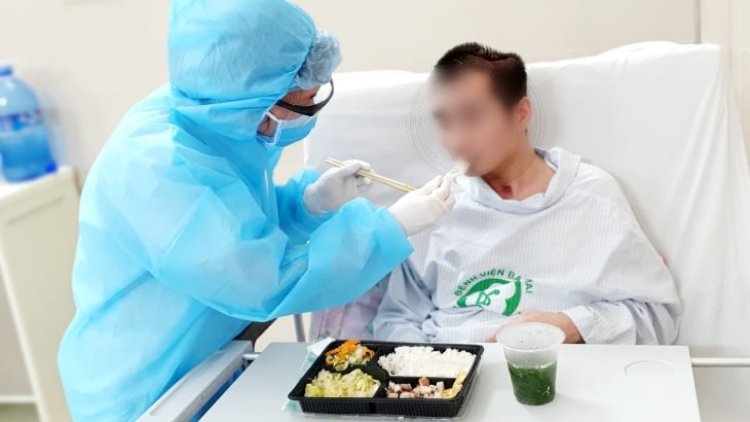 Phó Thủ tướng Vương Đình Huệ bặt hương hay tươc Chủ tịch Hồ Chí Minh, lươt lum lêy manuyh vêy g’lêêh c’rơ lâng cách mạng coh tỉnh Nghệ An
