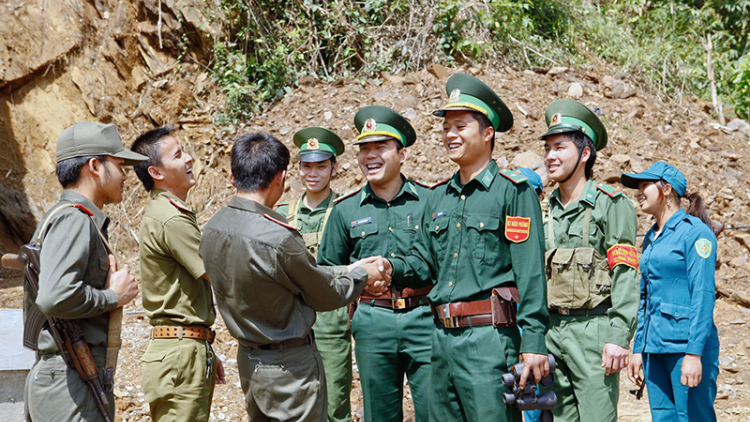103 vel ra rup ăt truih c’noong k’tiêc Việt Nam – Lào bhrợ zr’ziêng