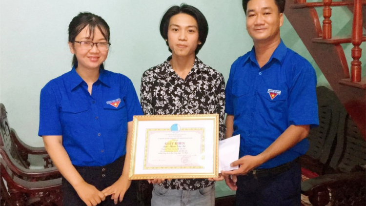 Chr’hoong Núi Thành, tỉnh Quảng Nam: Đoọng giấy khen đha đhâm grơơ nhool trông dâc ma nưih hr’lêêng