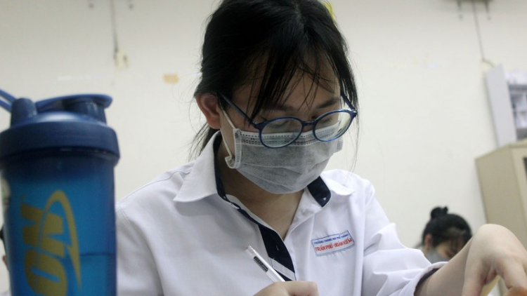 Ban k’đhơợng xay k’tiêc k’ruung ta đang moon doọ ng’đươi pa nor boop coh lớp học