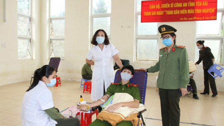 Cán bộ, chiến sĩ Công an tỉnh Yên Bái cher đoọng lâh 140 đơn vị a ham