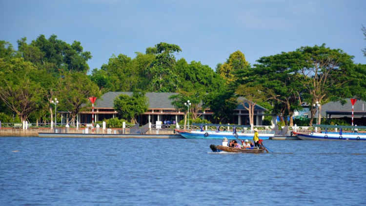 Năc ng’bhrợ têng bh’rợ du lịch liêm crêê