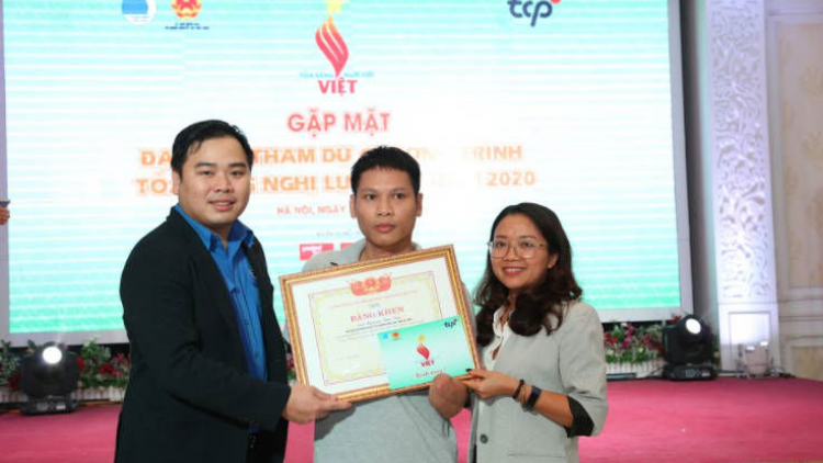 Bh’rợ: Tr’clá tr’ang râu t’bhlâng âng manuyh Việt c’moo 2020: Haanh deh 64 cha năc ta đhâm c’mor khúch goo tr’haanh