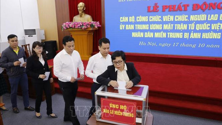 Ủy ban Trung ương MTTQ Việt Nam pay đoọng 20 tỷ đồng zooi zúp đhanuôr miền Trung