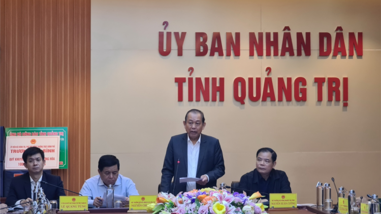 Phó Thủ tướng Thường trực Trương Hoà Bình lưm lâng cher đoọng hun pr’hêl ha đhanuôr zr’lụ túh bhlong Quảng Trị