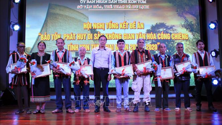 Kon Tum zư lêy lâng pa dưr chr’năp c’kir không gian văn hóa chiing goong